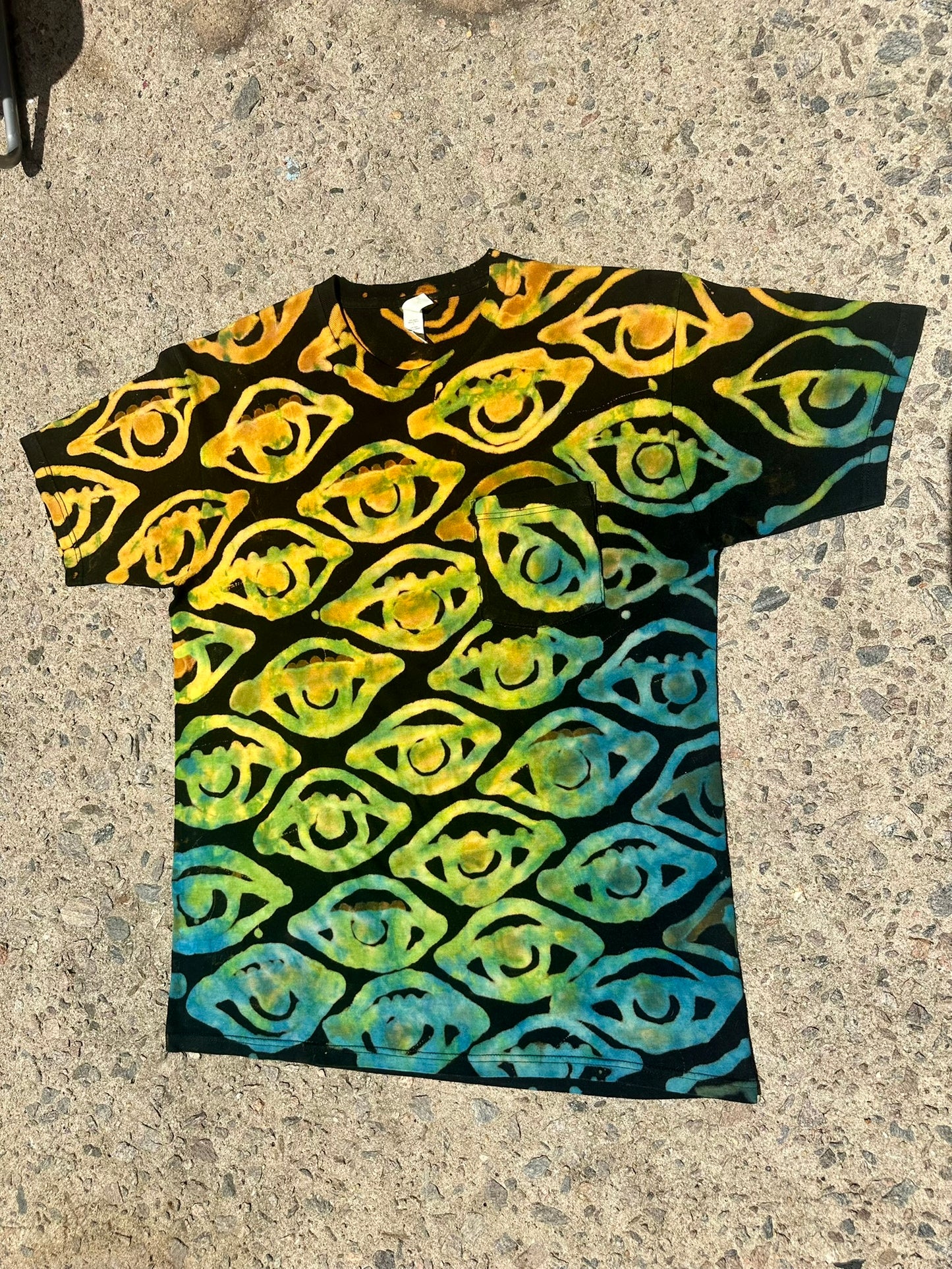 "Cloak of Eyes" Reverse Dye