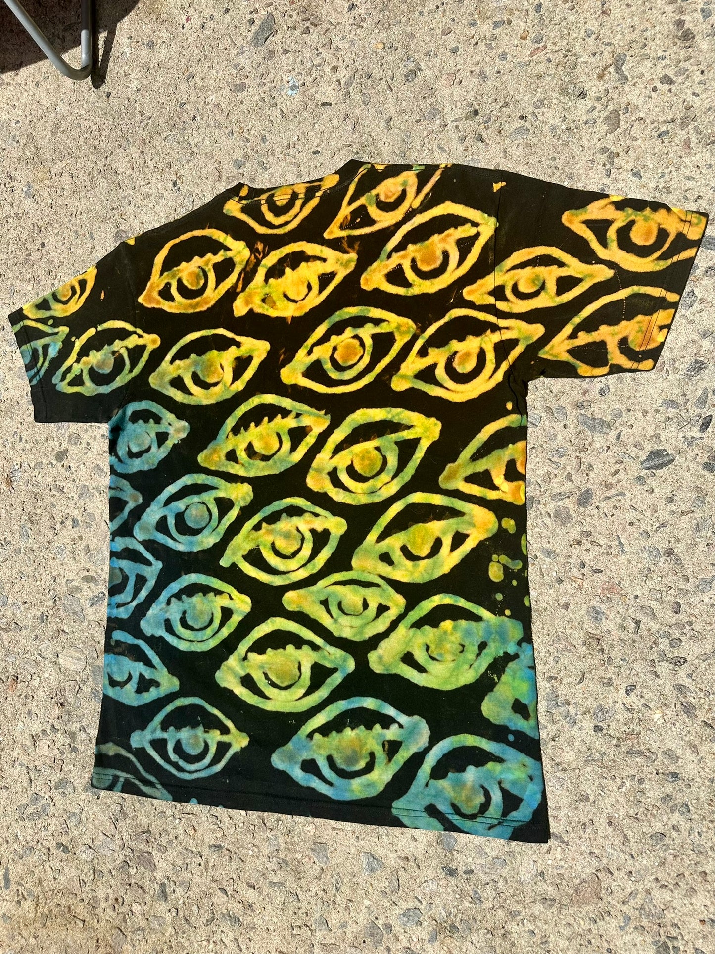 "Cloak of Eyes" Reverse Dye